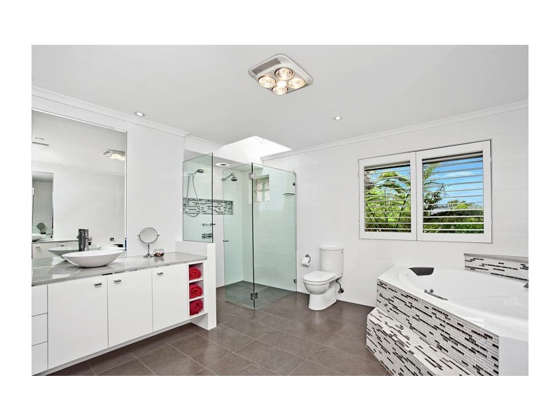 8 Eaglehawk Place, West Pennant Hills NSW 2125