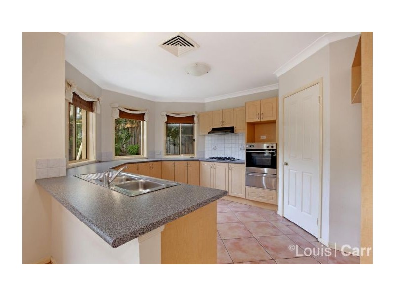 6 Fernleaf Crescent, Beaumont Hills NSW 2155