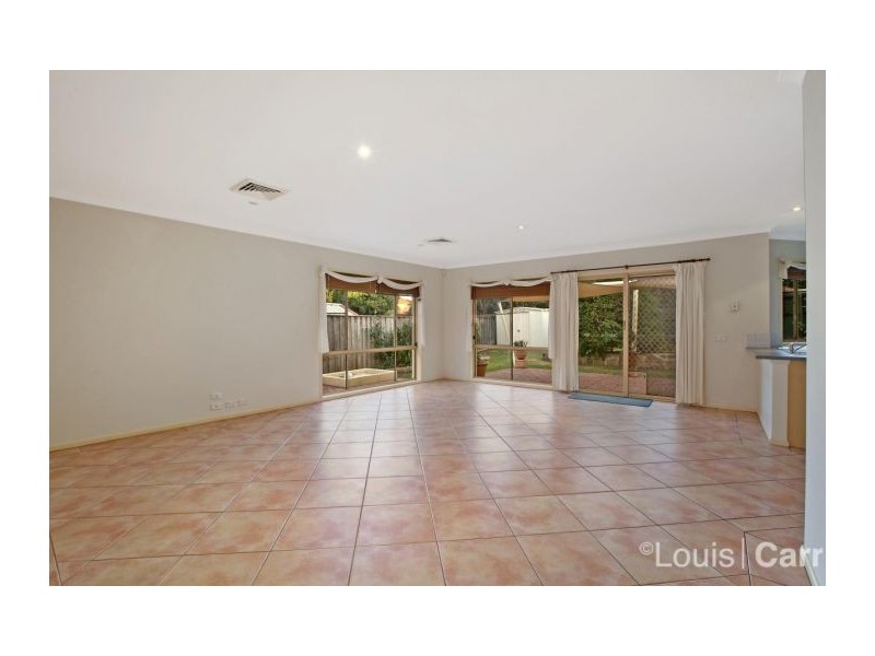 6 Fernleaf Crescent, Beaumont Hills NSW 2155