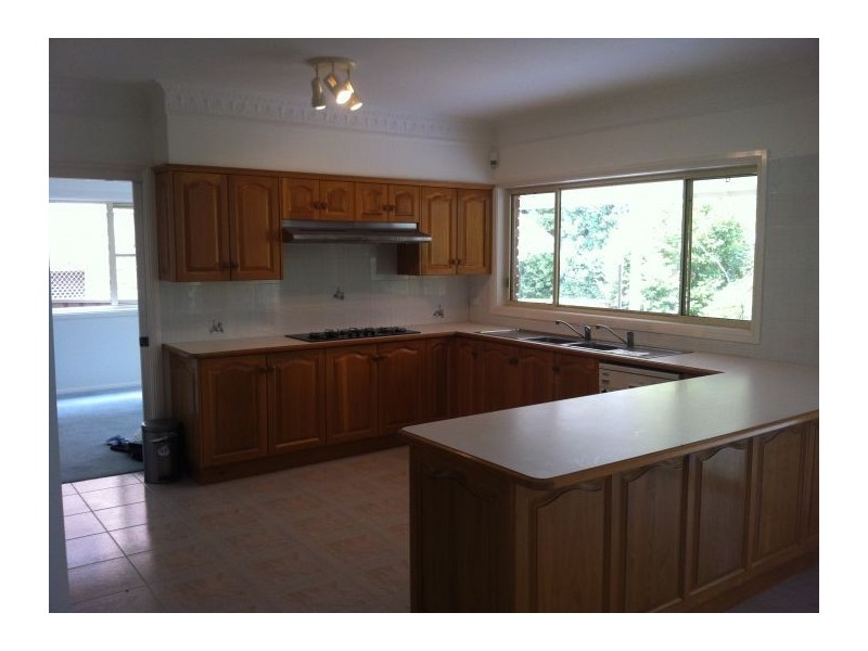 8 Farrer Avenue, West Pennant Hills NSW 2125