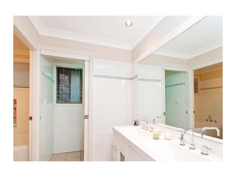 5 Scarborough Close, West Pennant Hills NSW 2125