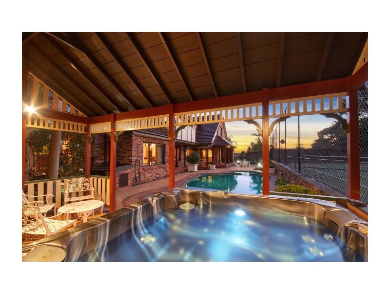 8 Glendale Grove, West Pennant Hills NSW 2125