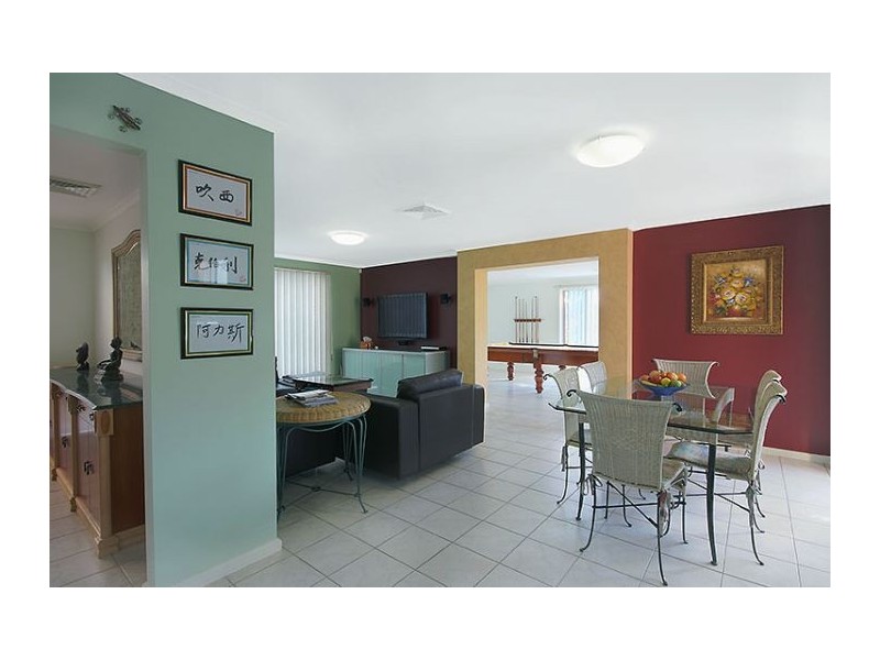 87 Ravensbourne Cct, Dural NSW 2158