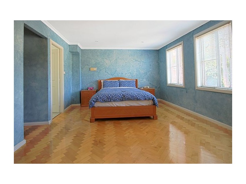 87 Ravensbourne Cct, Dural NSW 2158