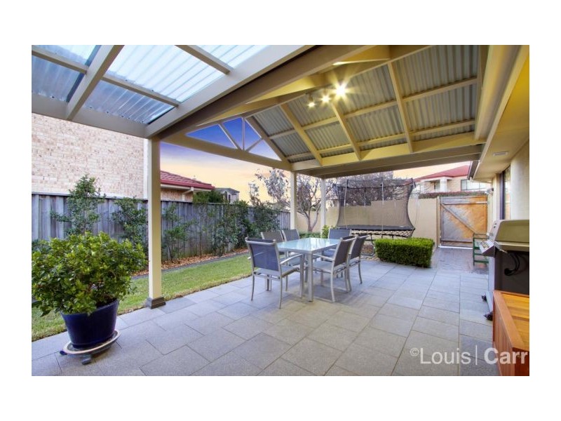 8 Tea Tree Place, Beaumont Hills NSW 2155