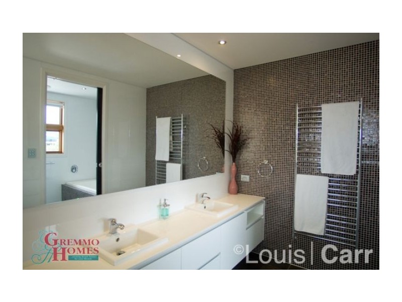 11 Bridgeview Circuit, Bella Vista NSW 2153