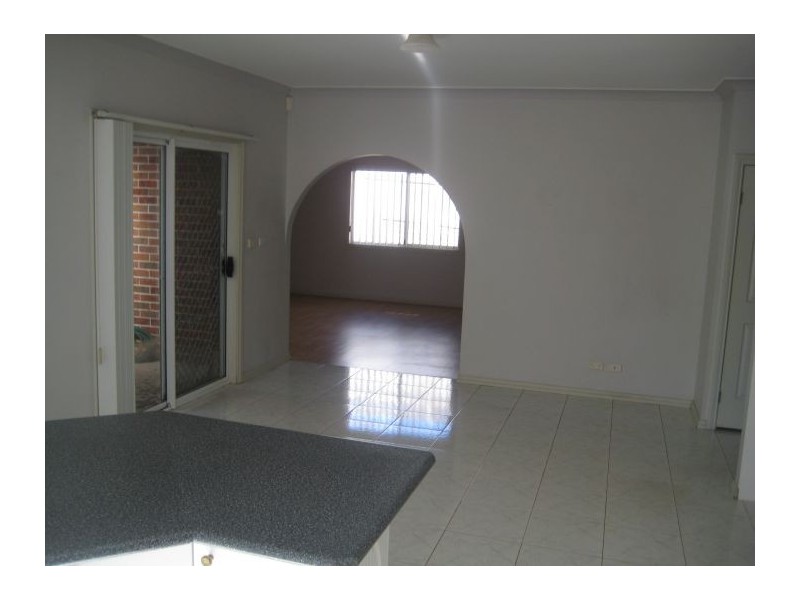 74 Oakhill Dr, Castle Hill NSW 2154