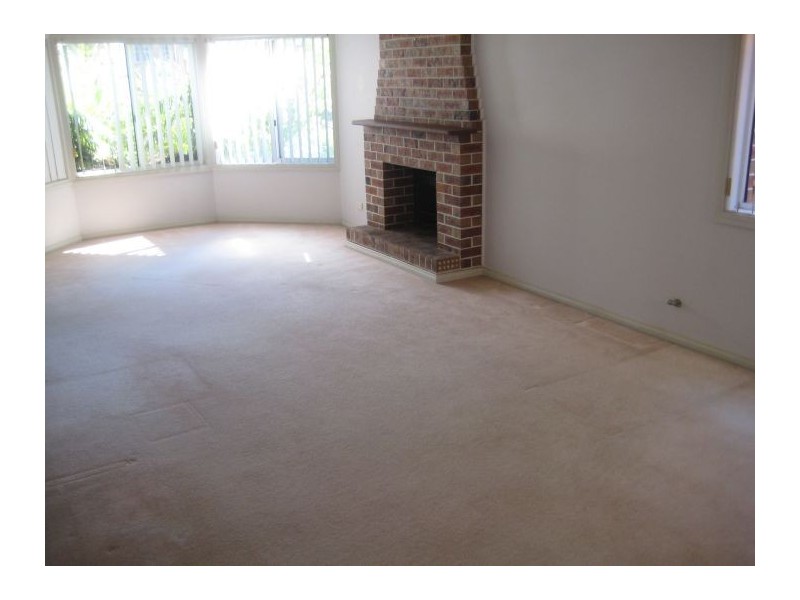 74 Oakhill Dr, Castle Hill NSW 2154