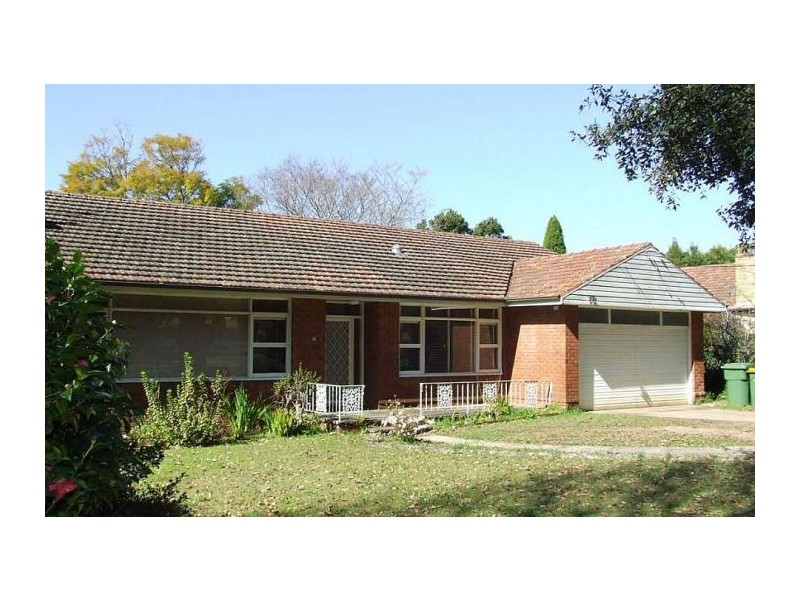 15 Memorial Ave, St Ives NSW 2075