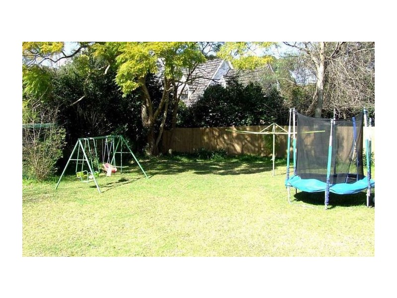 15 Memorial Ave, St Ives NSW 2075