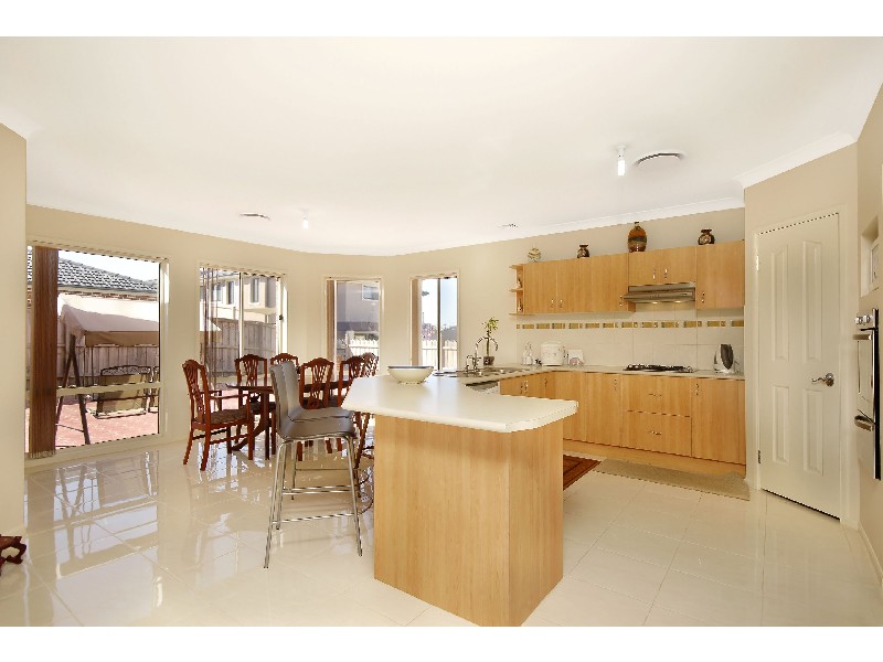 16 Woodside Ave, Kellyville NSW 2155