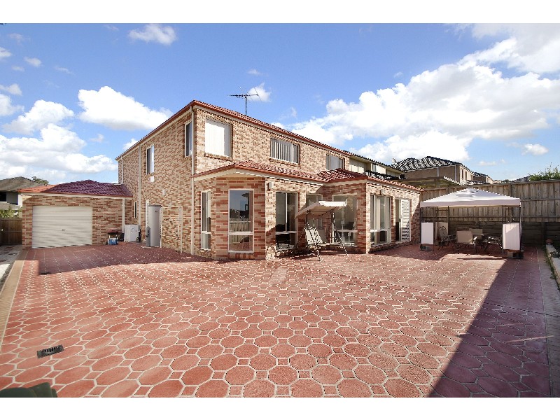 16 Woodside Ave, Kellyville NSW 2155