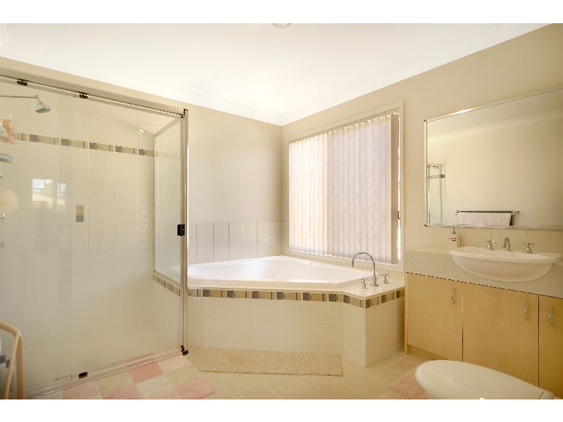 16 Woodside Ave, Kellyville NSW 2155