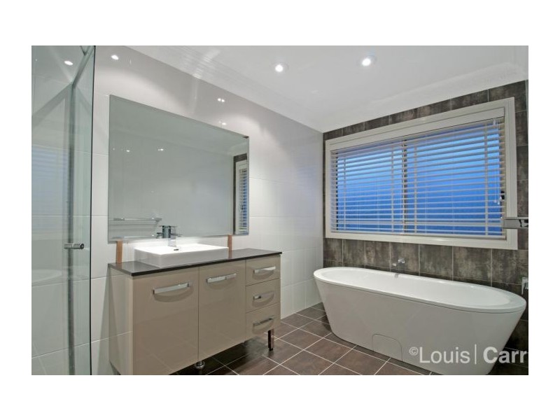 16 Carnarvon Avenue, Glenhaven NSW 2156