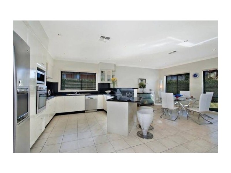 10 Emlyn Place, Beaumont Hills NSW 2155