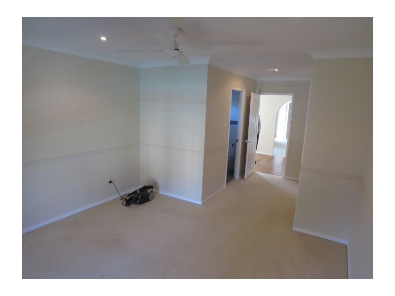 8 Finley Place, Glenhaven NSW 2156