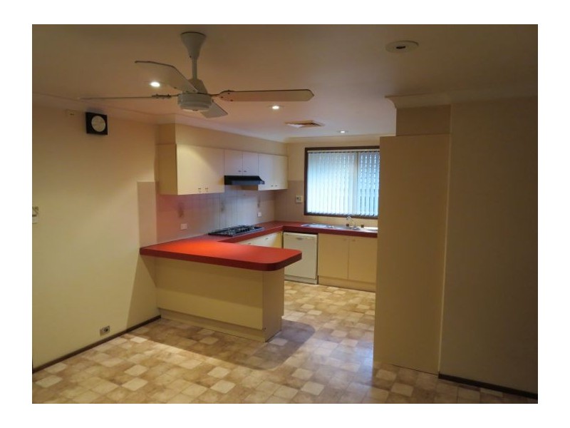 76 Macquarie Dr, Cherrybrook NSW 2126