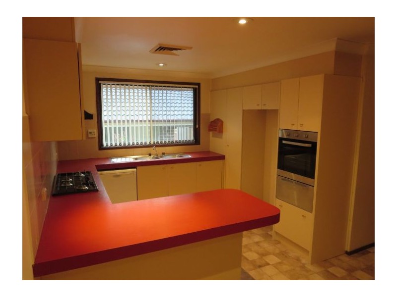 76 Macquarie Dr, Cherrybrook NSW 2126