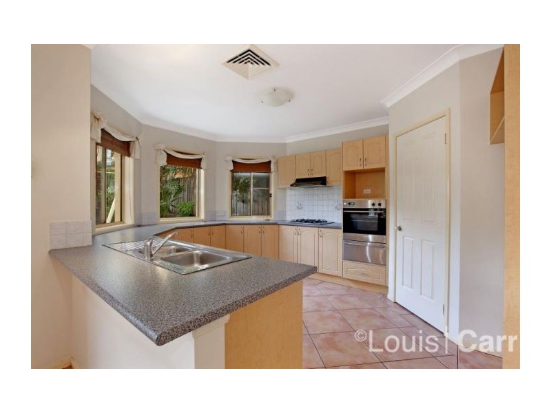 6 Fernleaf Cres, Beaumont Hills NSW 2155