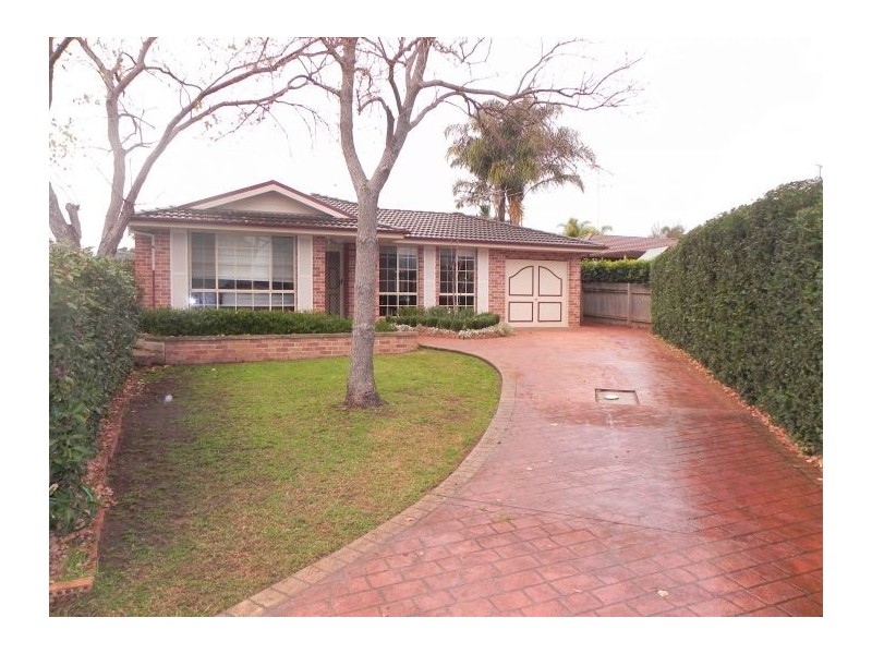 6 Spinosa Pl, Glenmore Park NSW 2745