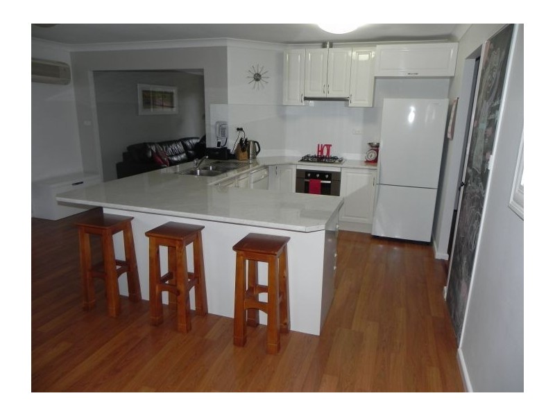 6 Spinosa Pl, Glenmore Park NSW 2745