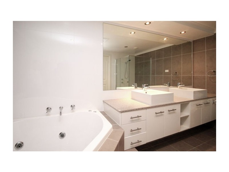 8 Bayberry Way, Castle Hill NSW 2154