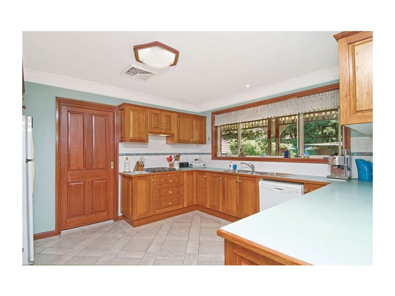 1 9 Strathcarron Ave, Castle Hill NSW 2154