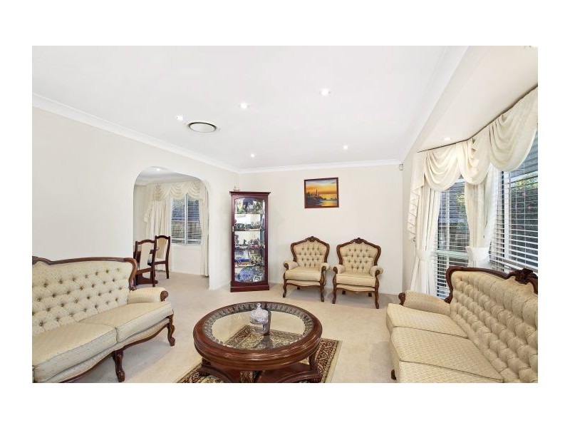 90 Oakhill Drive, Castle Hill NSW 2154