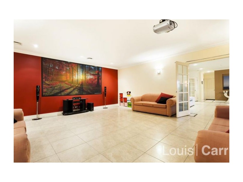 25 Beaumaris Ave, Castle Hill NSW 2154