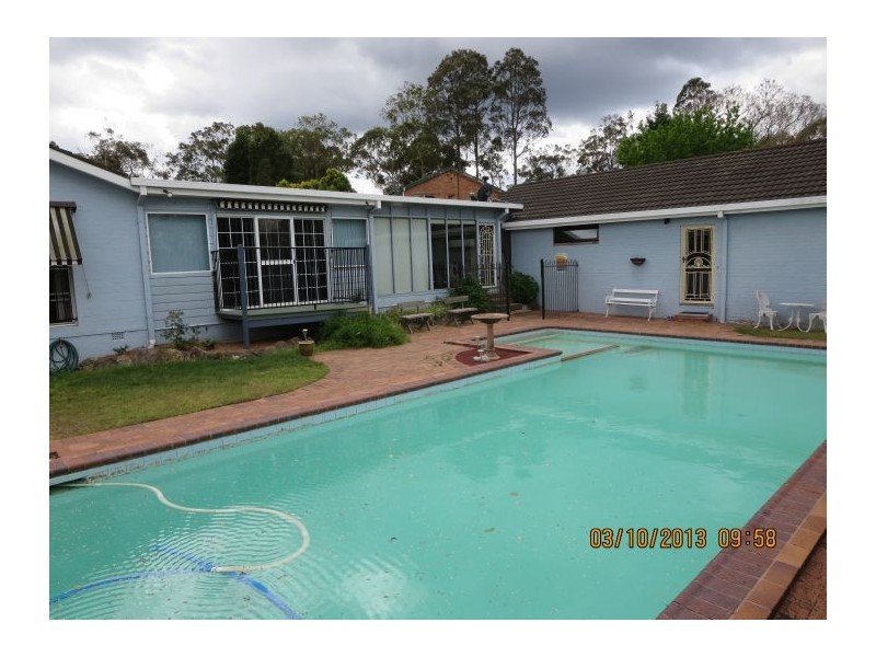 8 Finley Pl, Glenhaven NSW 2156