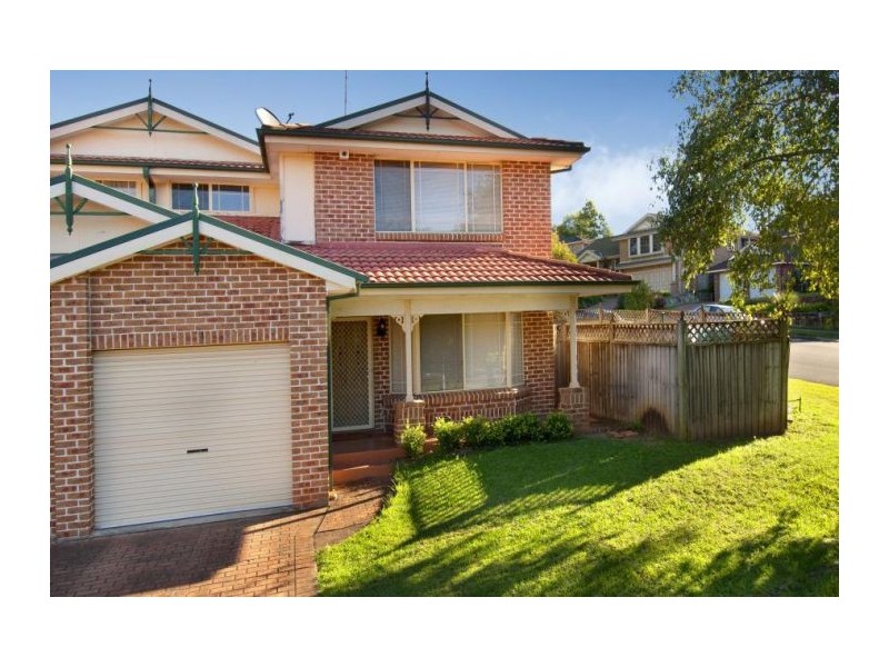 2/2 Hickory Pl, Dural NSW 2158