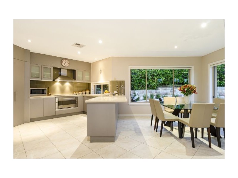 6 Kingscott Place, Castle Hill NSW 2154