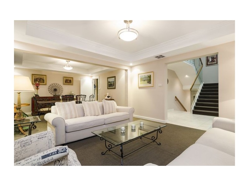 6 Kingscott Place, Castle Hill NSW 2154