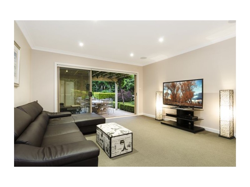 6 Kingscott Place, Castle Hill NSW 2154