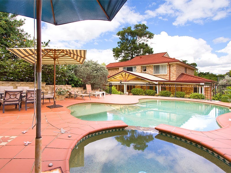 31 Kingussie Avenue, Castle Hill NSW 2154