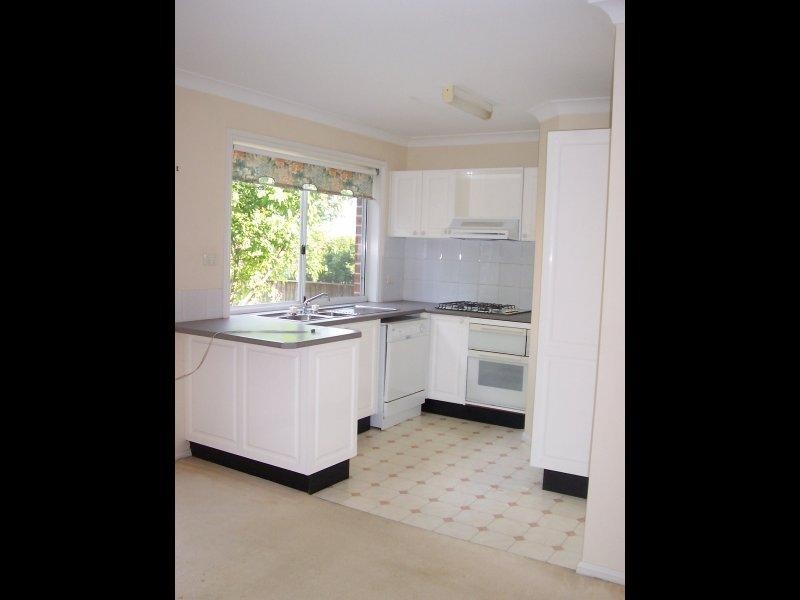 32B Oakhill Drive, Castle Hill NSW 2154