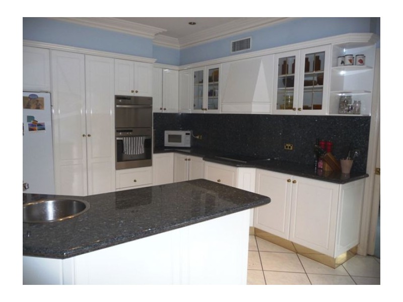 28 Kambah Place, West Pennant Hills NSW 2125