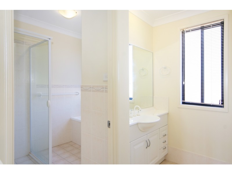 20 Leafy Grove, Plumpton NSW 2761