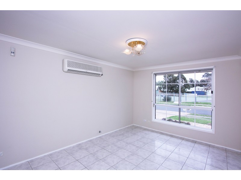 112 Dryden Avenue, Oakhurst NSW 2761