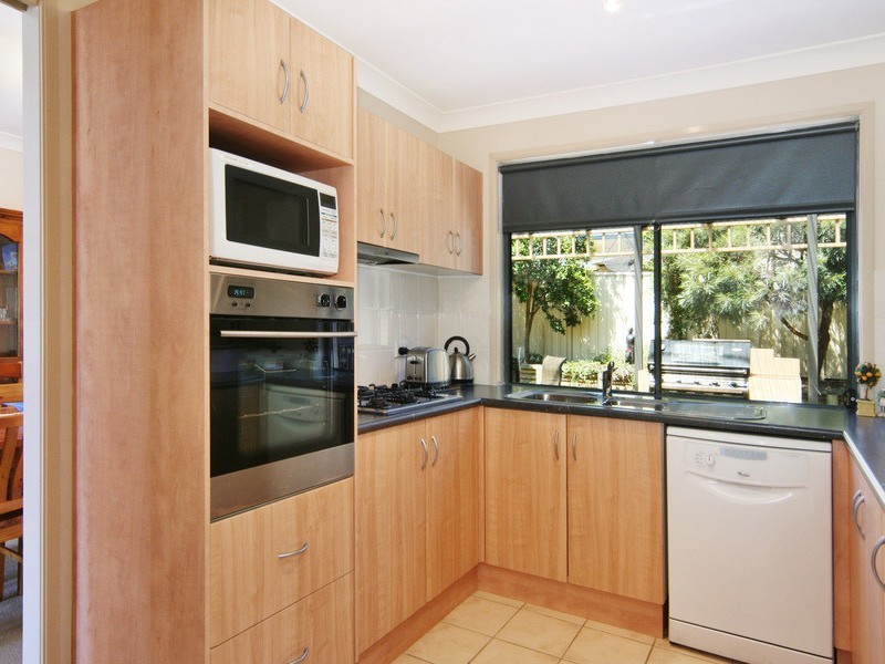 21 Aquamarine St, Quakers Hill NSW 2763