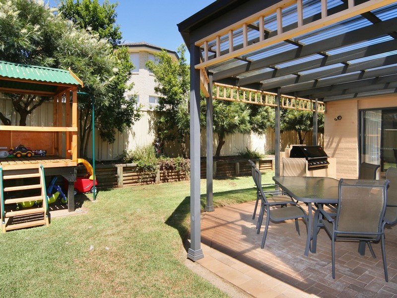 21 Aquamarine St, Quakers Hill NSW 2763