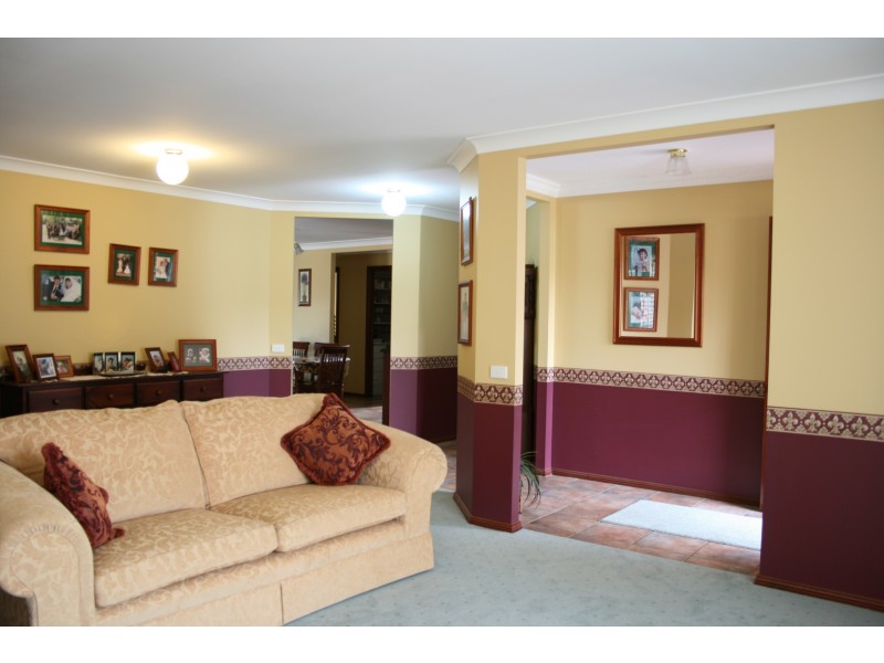 27 Crestreef Drive, Acacia Gardens NSW 2763