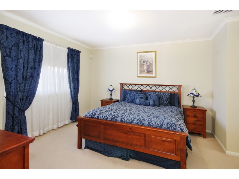 4 Apache Grove, Stanhope Gardens NSW 2768