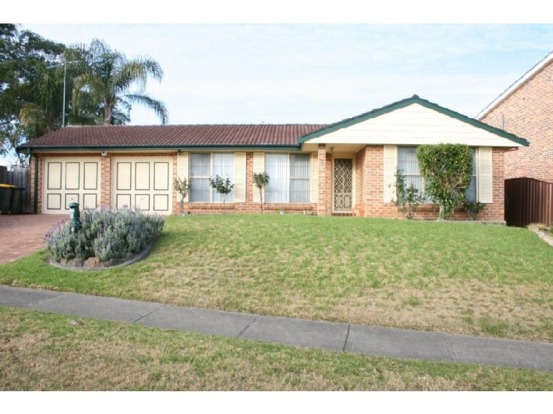 8 Chaplin Crescent, Quakers Hill NSW 2763