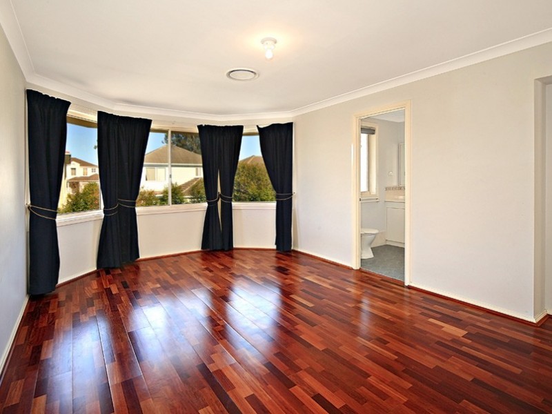 6 Brendan Place, Quakers Hill NSW 2763