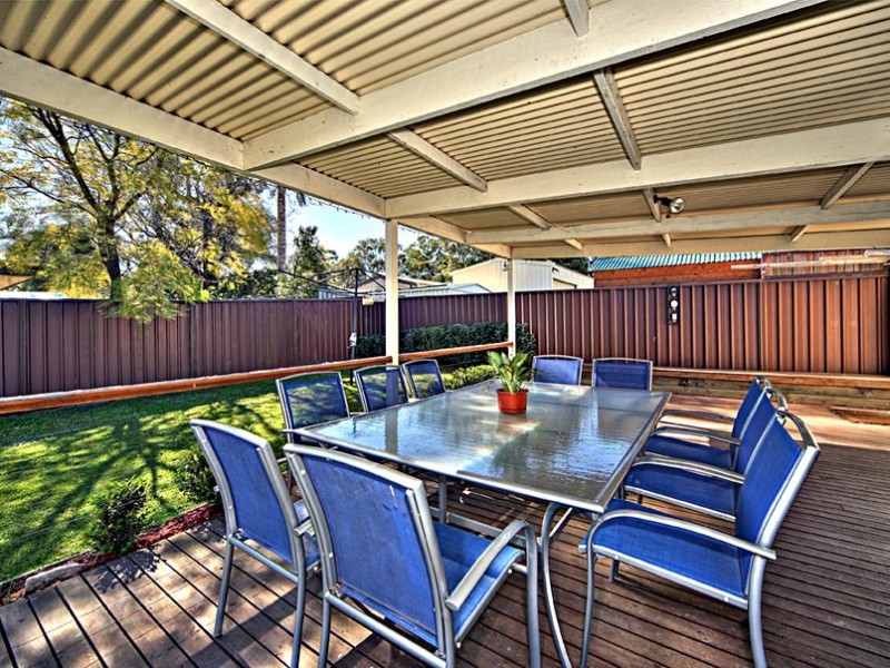 16 Quakers Hill Parkway, Quakers Hill NSW 2763