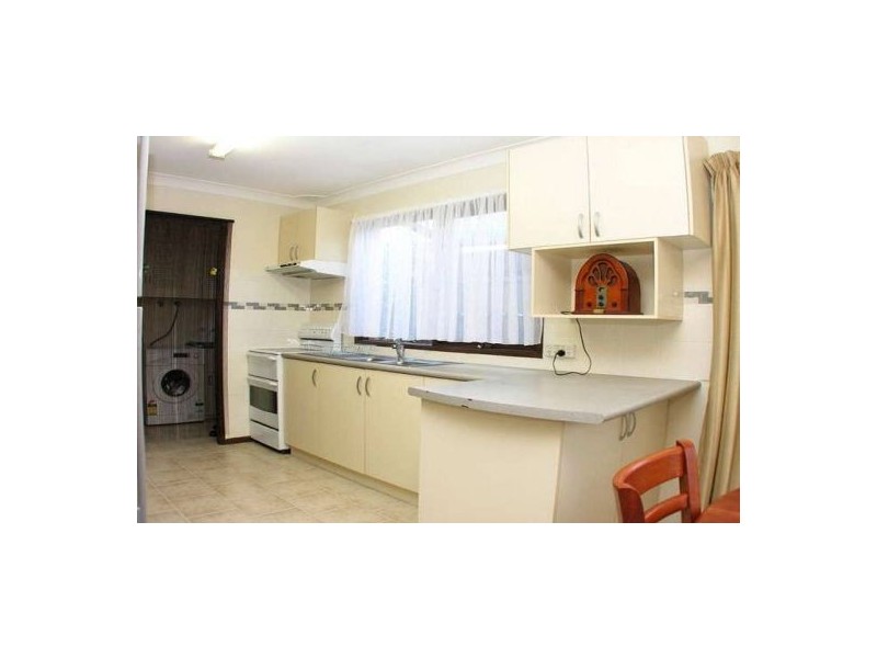 11 Bombala Cres, Quakers Hill NSW 2763