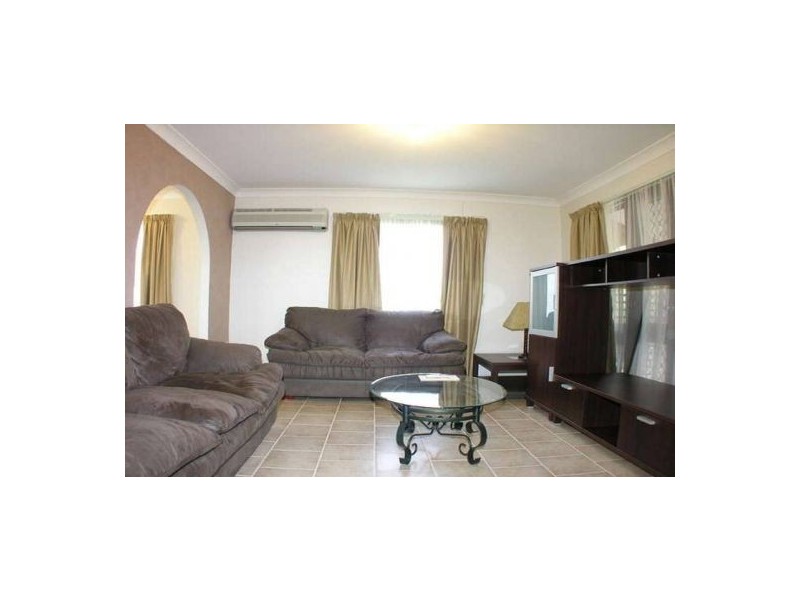 11 Bombala Cres, Quakers Hill NSW 2763