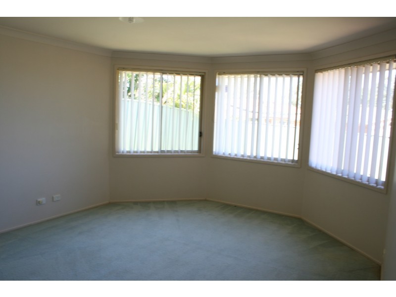 2 Henty Place, Quakers Hill NSW 2763