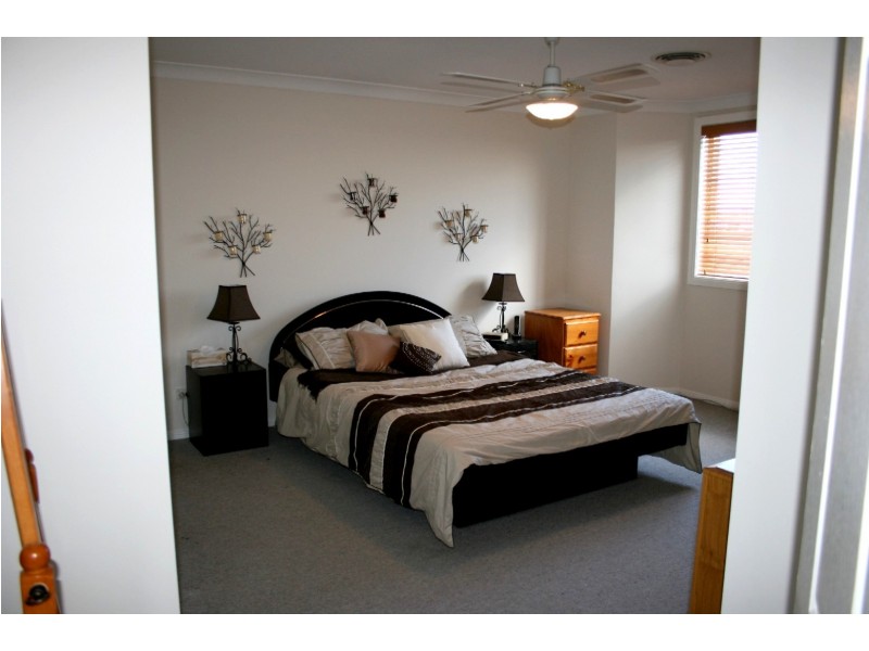 14 Olwen Place, Quakers Hill NSW 2763